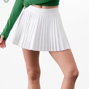 Athleta NWT White Pleated Skort. Size S.